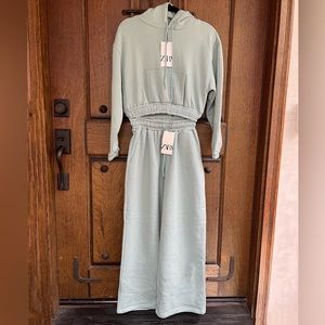 Zara  sweatsuit Set, wide leg pants with hoodie Size XS,S